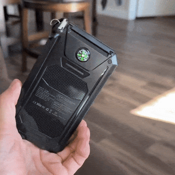 solar-powerbank-gif3